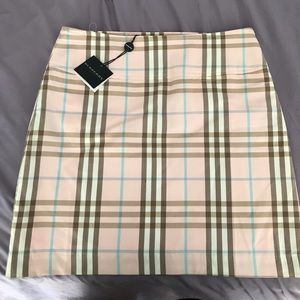 Burberry mini pink plaid skirt